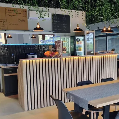 Przytulny Kat W Park W Budynku Z Basenem, Sauna, Jacuzzi Apartmán