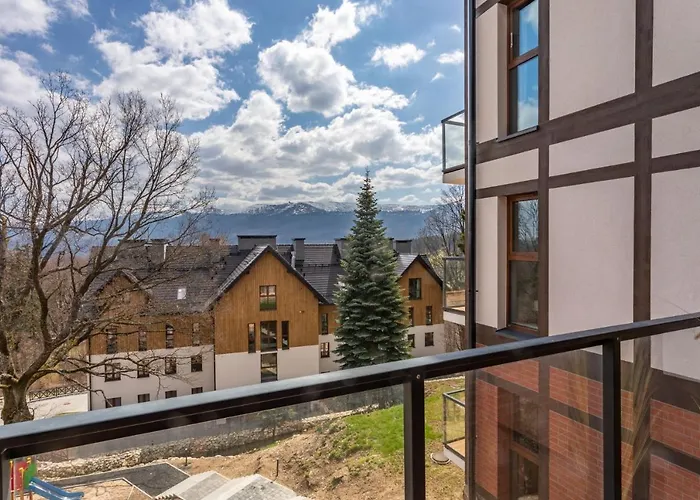 Przytulny Kat W Park W Budynku Z Basenem, Sauna, Jacuzzi * 斯克拉斯卡波伦巴