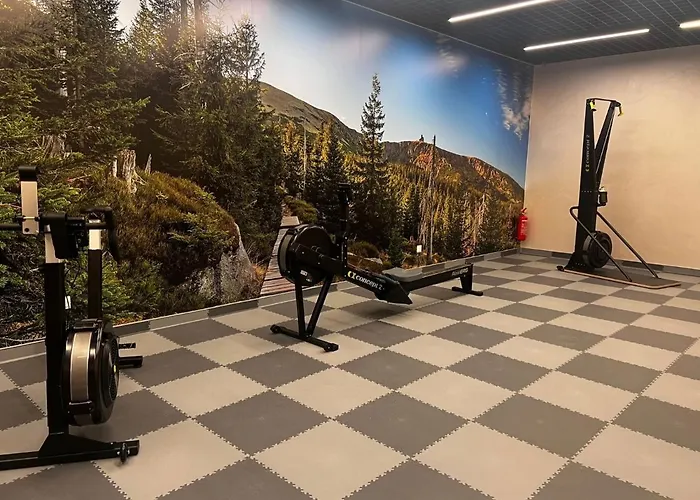 Przytulny Kat W Park W Budynku Z Basenem, Sauna, Jacuzzi 公寓 斯克拉斯卡波伦巴